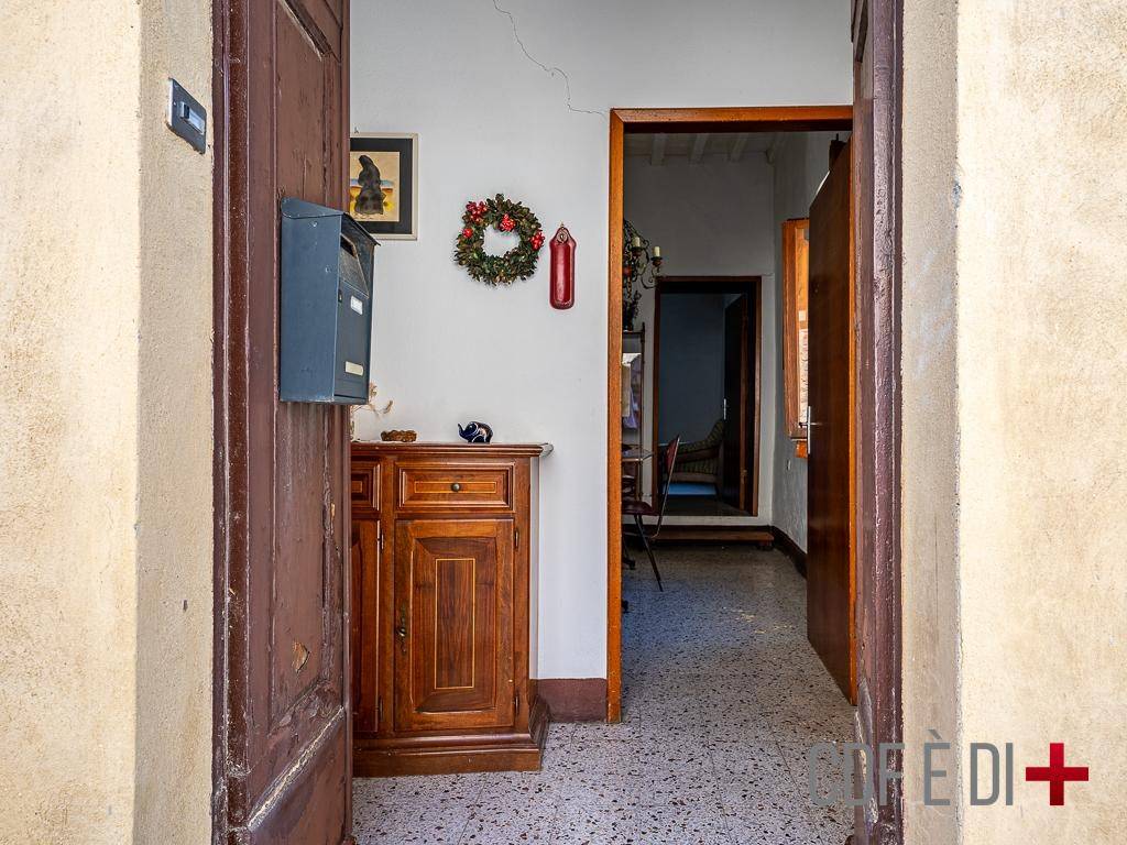 Appartamento a Castelnuovo di val di cecina in Via Maggio - Foto 5