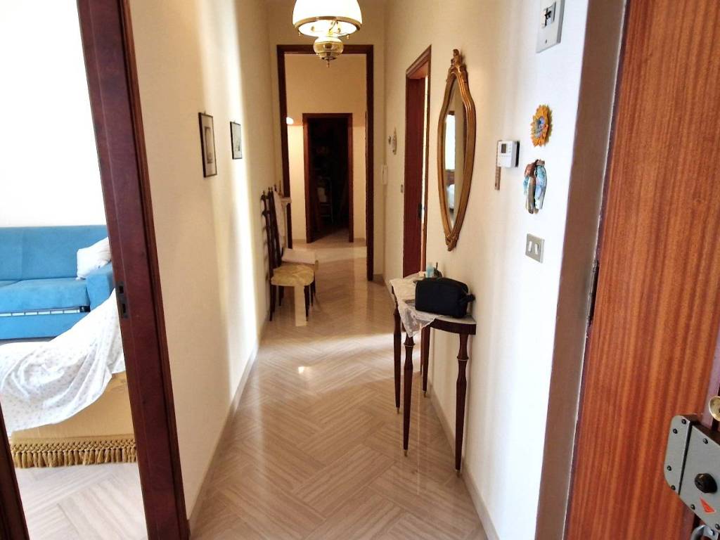 Appartamento a Trani in Via Vittorio Malcangi - Foto 4