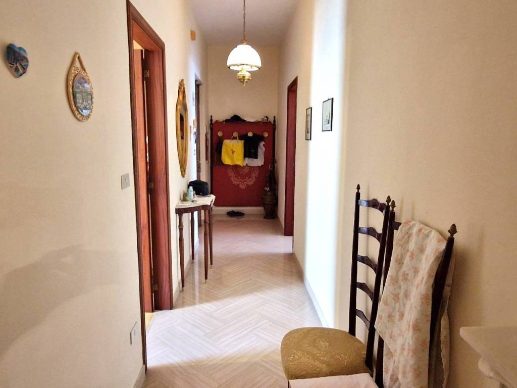 Appartamento a Trani in Via Vittorio Malcangi - Foto 5