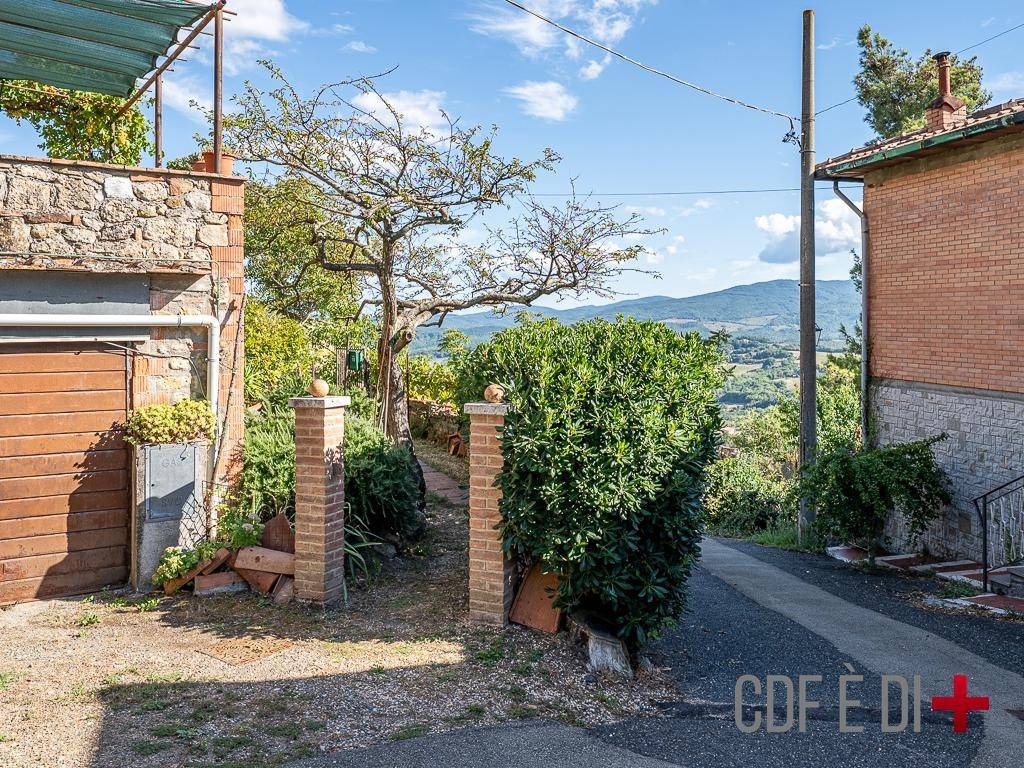 Appartamento a Castelnuovo di val di cecina in Via Chinzica - Foto 4