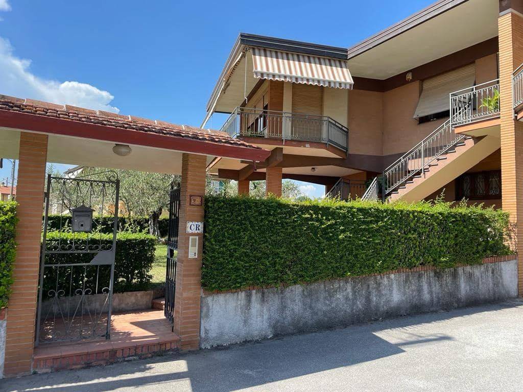 Villa a Sarzana in Sarzana - Foto 2