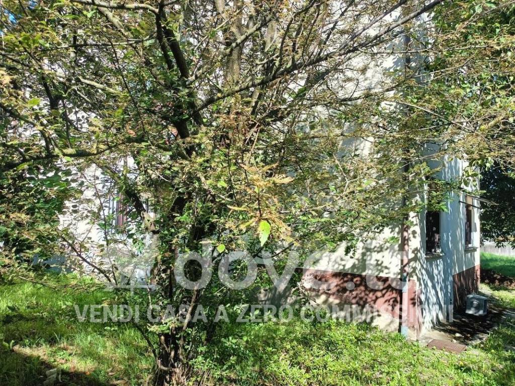 Villa a Besozzo in Via Trieste, 34 - Foto 3