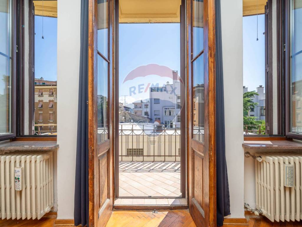 Appartamento a Trieste in Via Commerciale, 40 - Foto 2
