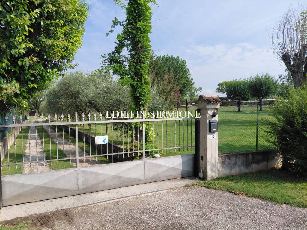 Appartamento a Sirmione in Via Rovizza Vecchia, 25 - Foto 2