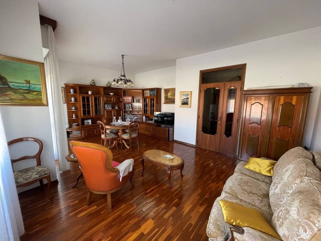 Appartamento a Civitanova marche in Corso Giuseppe Garibaldi, 11 - Foto 3