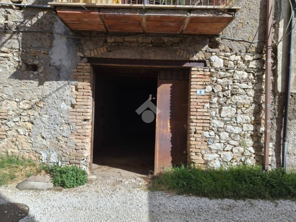 Box / garage a Mentana in VIA B. Croce, 2 - Foto 2
