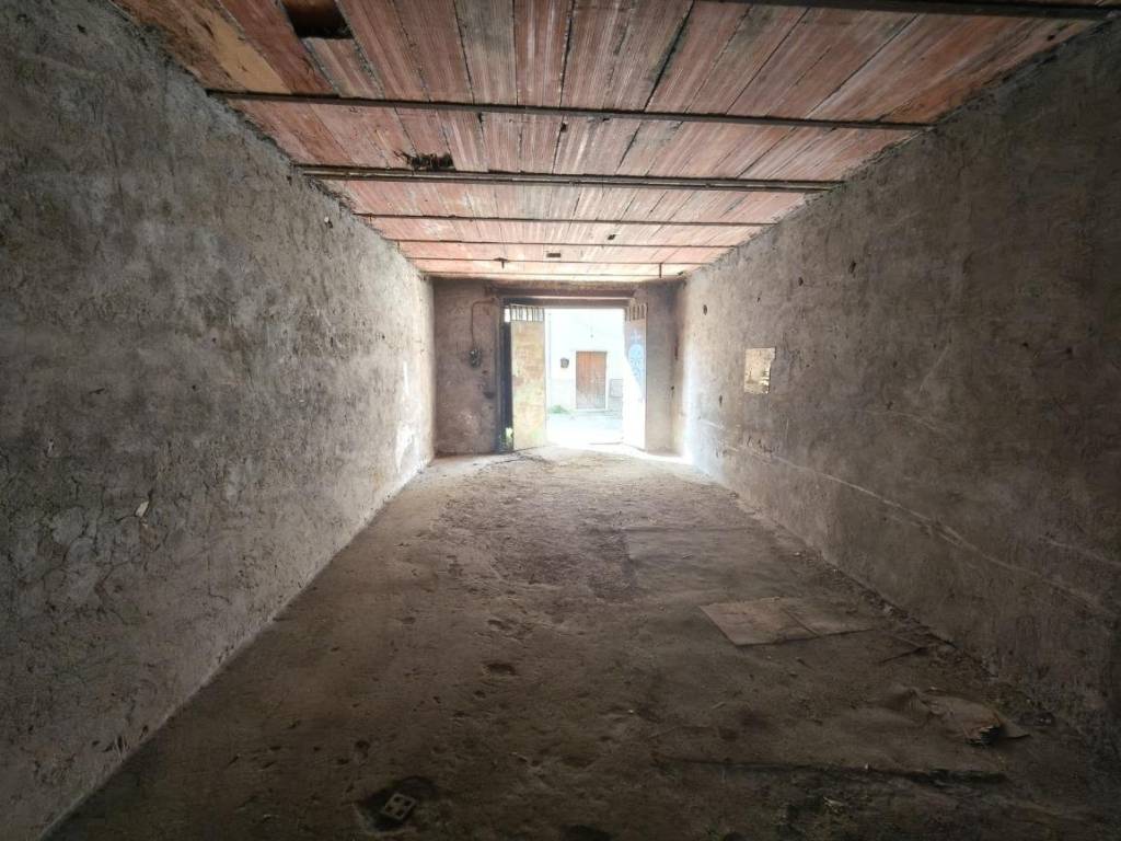 Box / garage a Mentana in VIA B. Croce, 2 - Foto 5