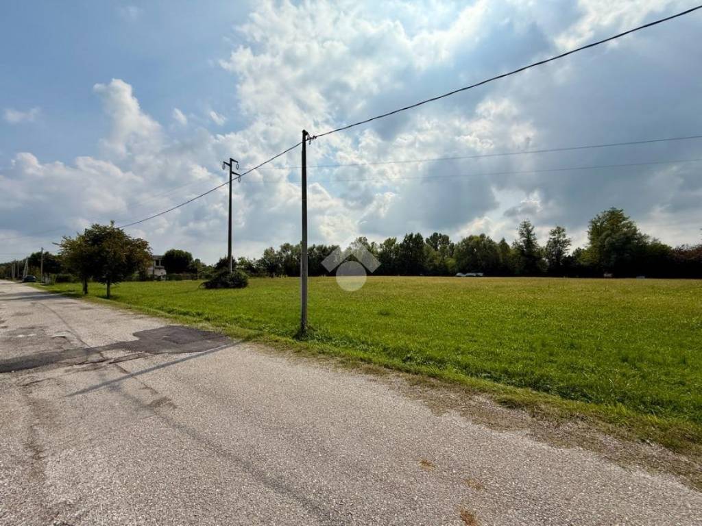 Terreno a Azzano decimo in Via Cesena Palu` - Foto 3