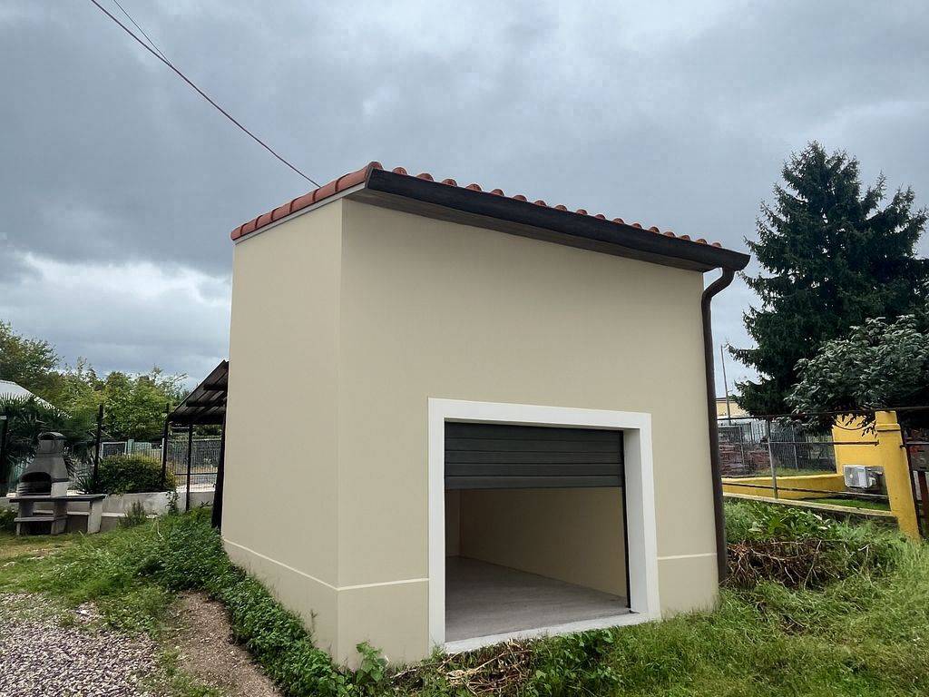 Rustico / casale a Verona in Via Brigata Aosta, 31 - Foto 3