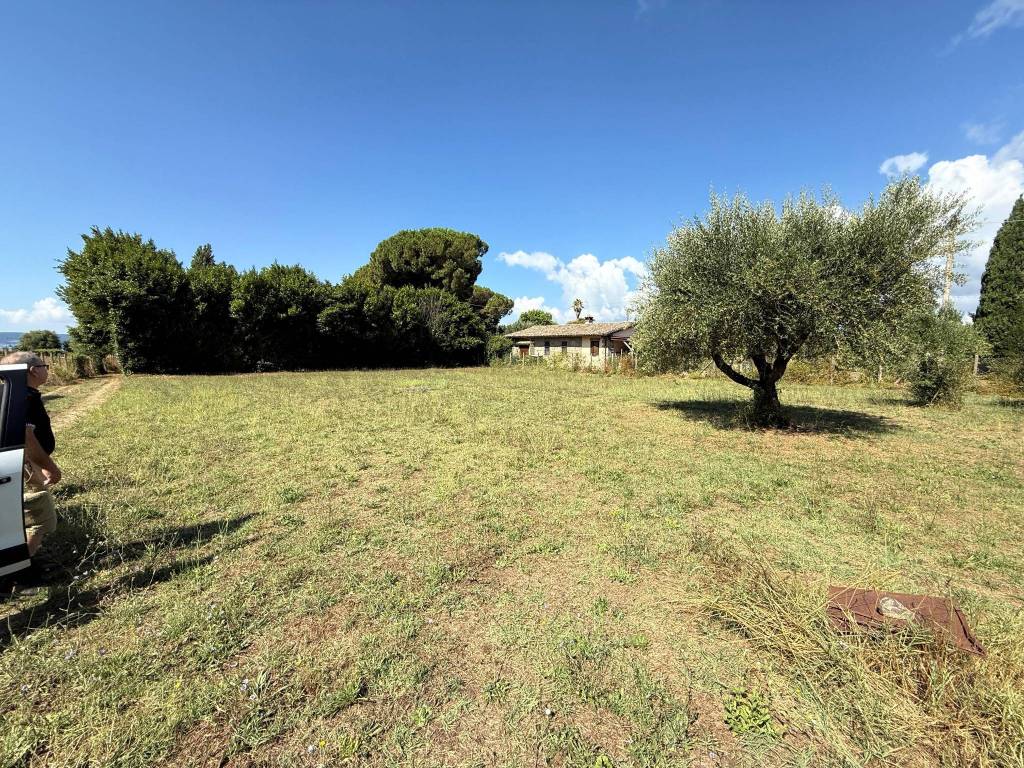 Terreno a Trevignano romano in Via del Pianoro - Foto 2
