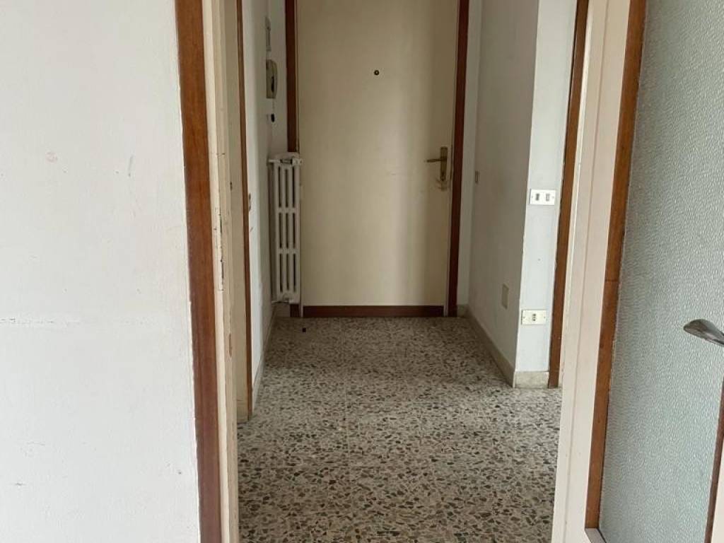 Appartamento a Azzate in Via Del Fontanone - Foto 4