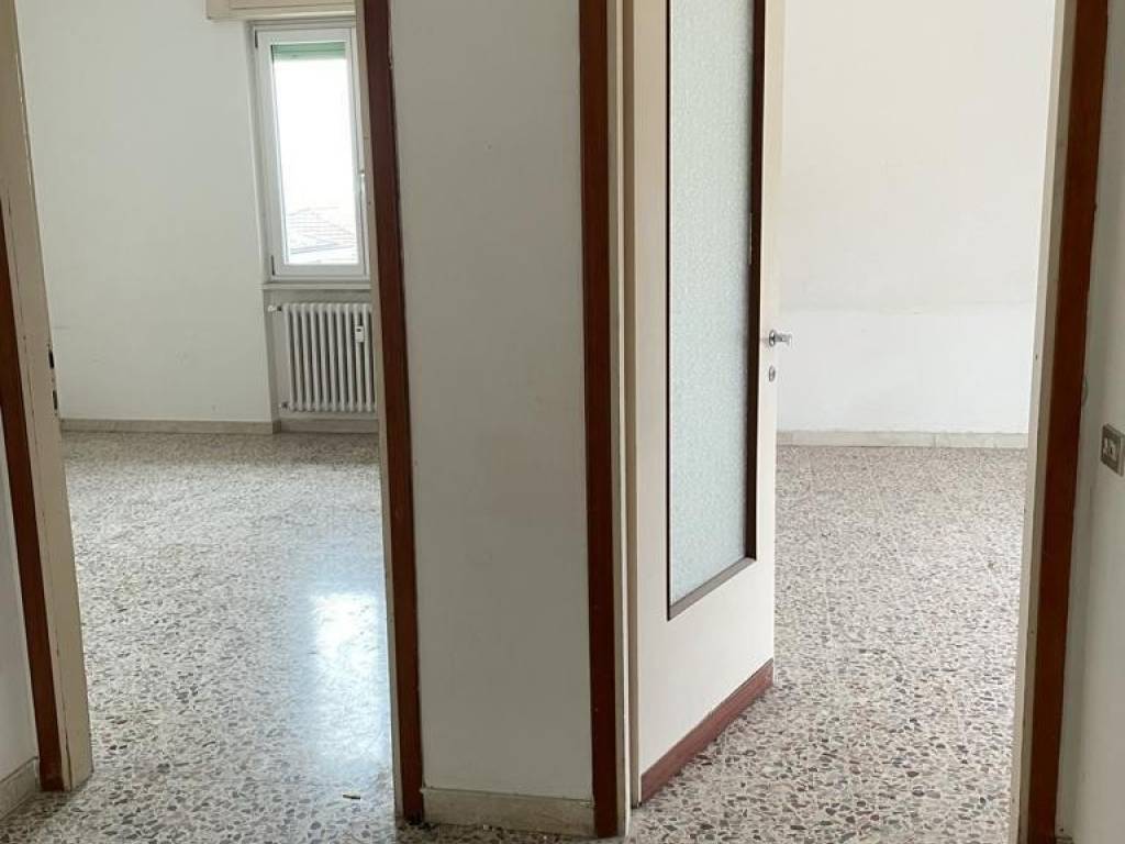 Appartamento a Azzate in Via Del Fontanone - Foto 5