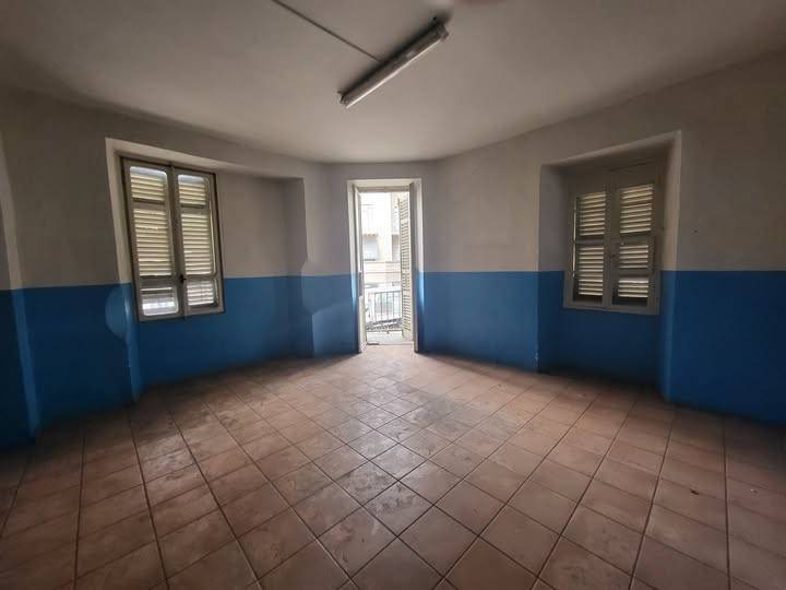 Appartamento a Borgosesia in Piazza Camillo Benso di Cavour, 2 - Foto 4