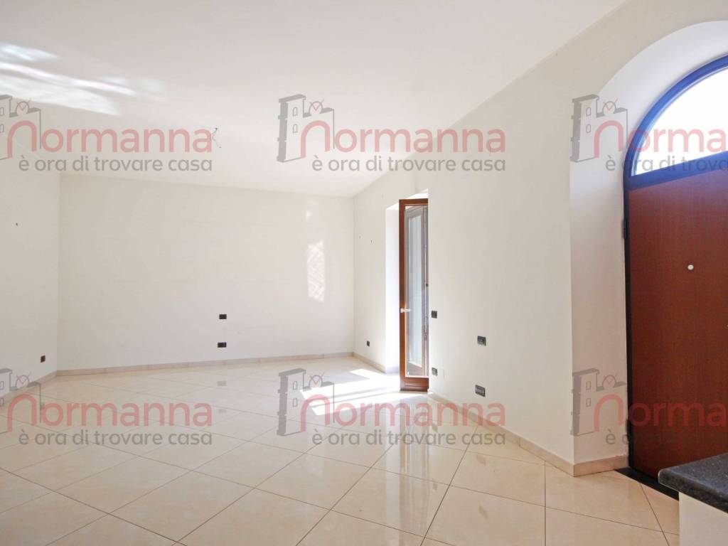 Appartamento a Lusciano in Via Luigi Pastore, 46 - Foto 2