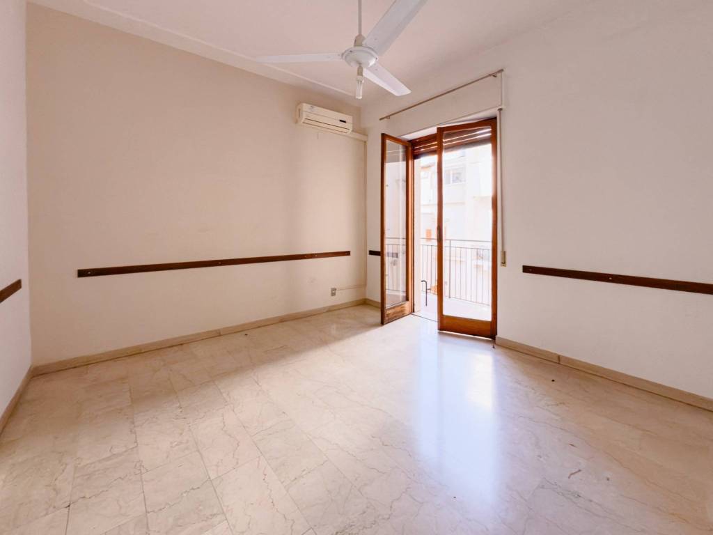 Appartamento a Taranto in Via Ciro Giovinazzi, 70 - Foto 5