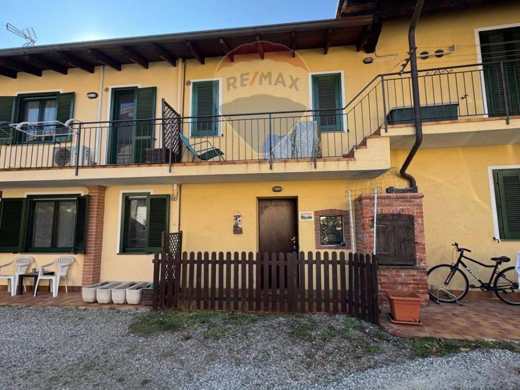 Appartamento a Varallo pombia in via ticino, 12 - Foto 2