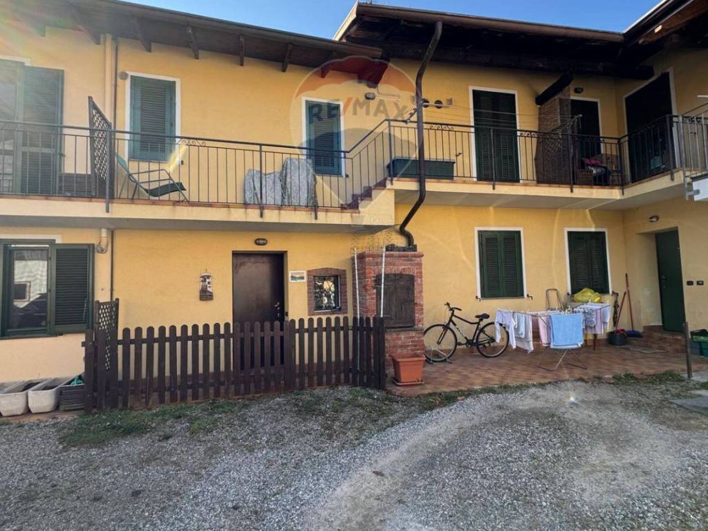 Appartamento a Varallo pombia in via ticino, 12 - Foto 3