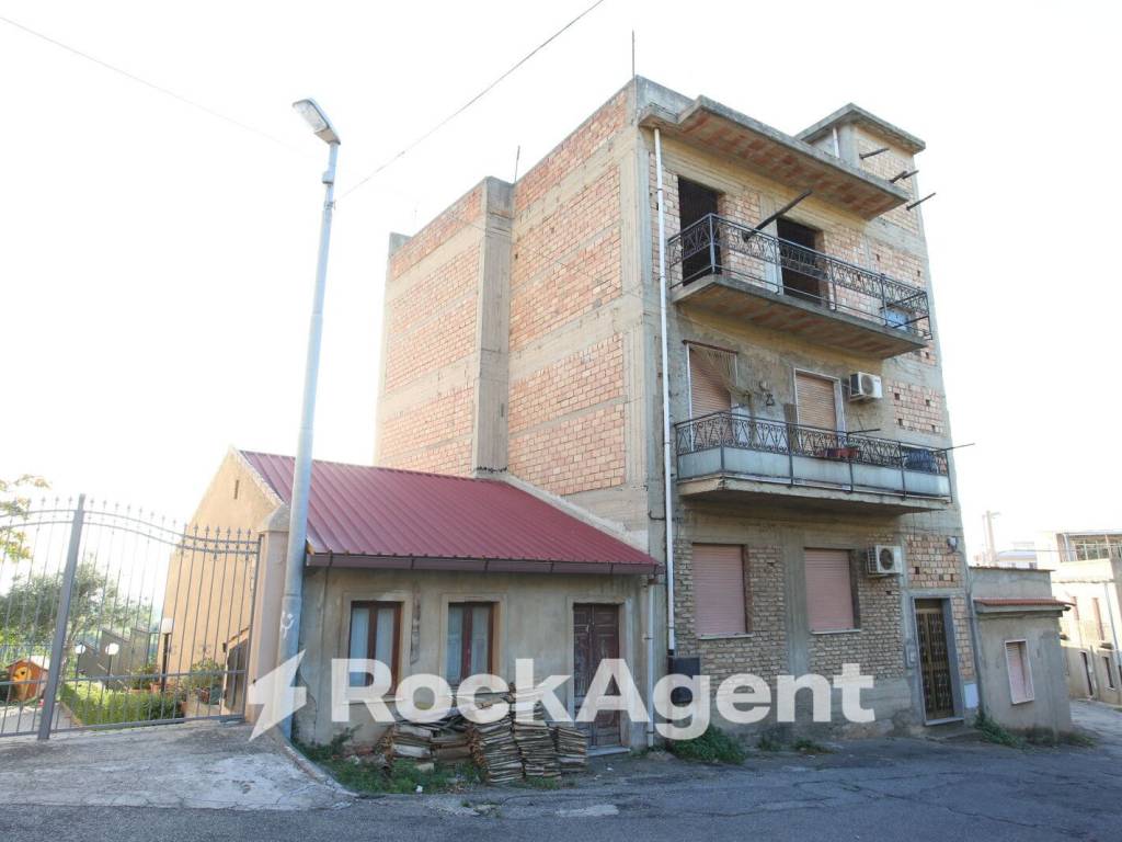 Appartamento a Reggio calabria in Strada Sant'Angelo 16 - Foto 2