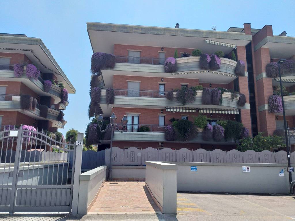 Appartamento a Aprilia in Via Brindisi - Foto 2