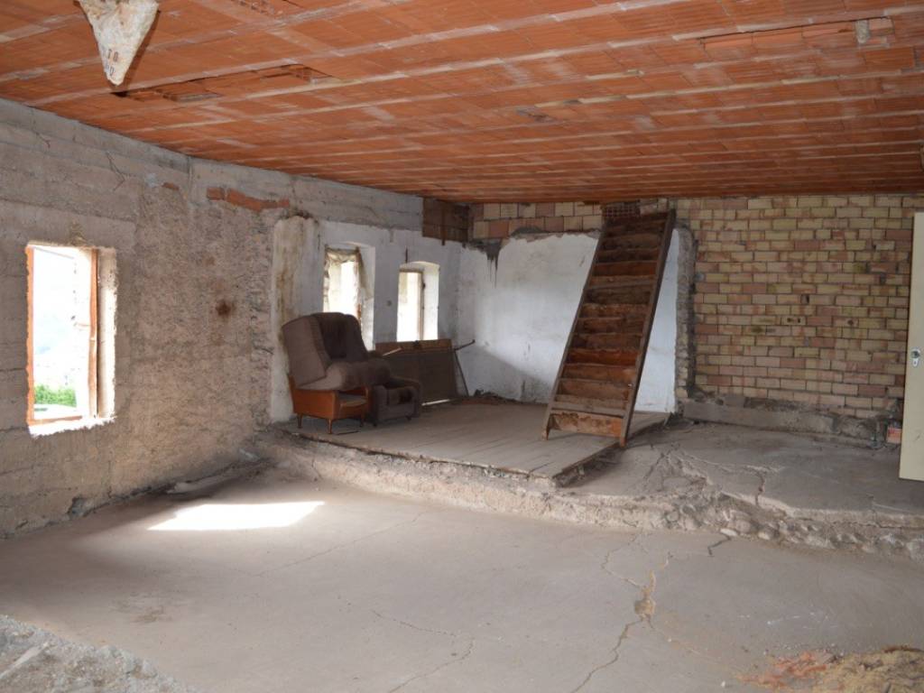 Casa indipendente a Romeno in Via di Santo Stefano, 4 - Foto 3