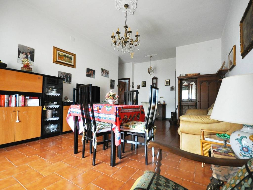 Appartamento a Follo in Via Brigate Partigiane - Foto 5