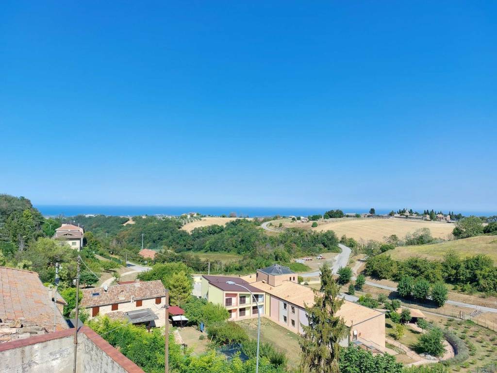 Villa a Monterubbiano in Via Roma, 24 - Foto 3