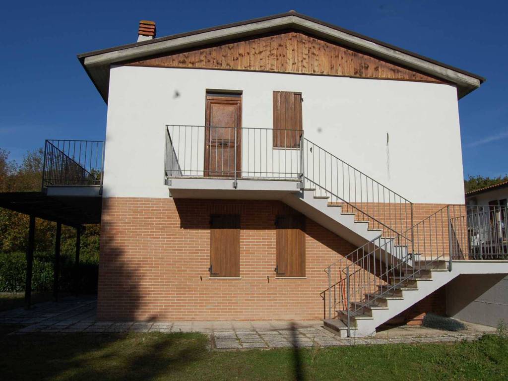 Villa a Sarnano in Contrada Brilli - Foto 3