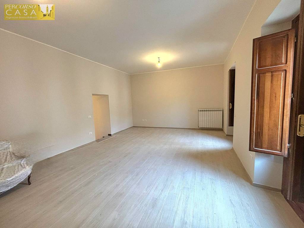 Appartamento a Montorio al vomano in CORSO GIUSEPPE VALENTINI, 19 - Foto 2