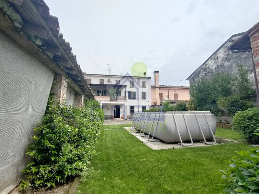Casa indipendente a Acquanegra sul chiese in via 4 Novembre 2 - Foto 3