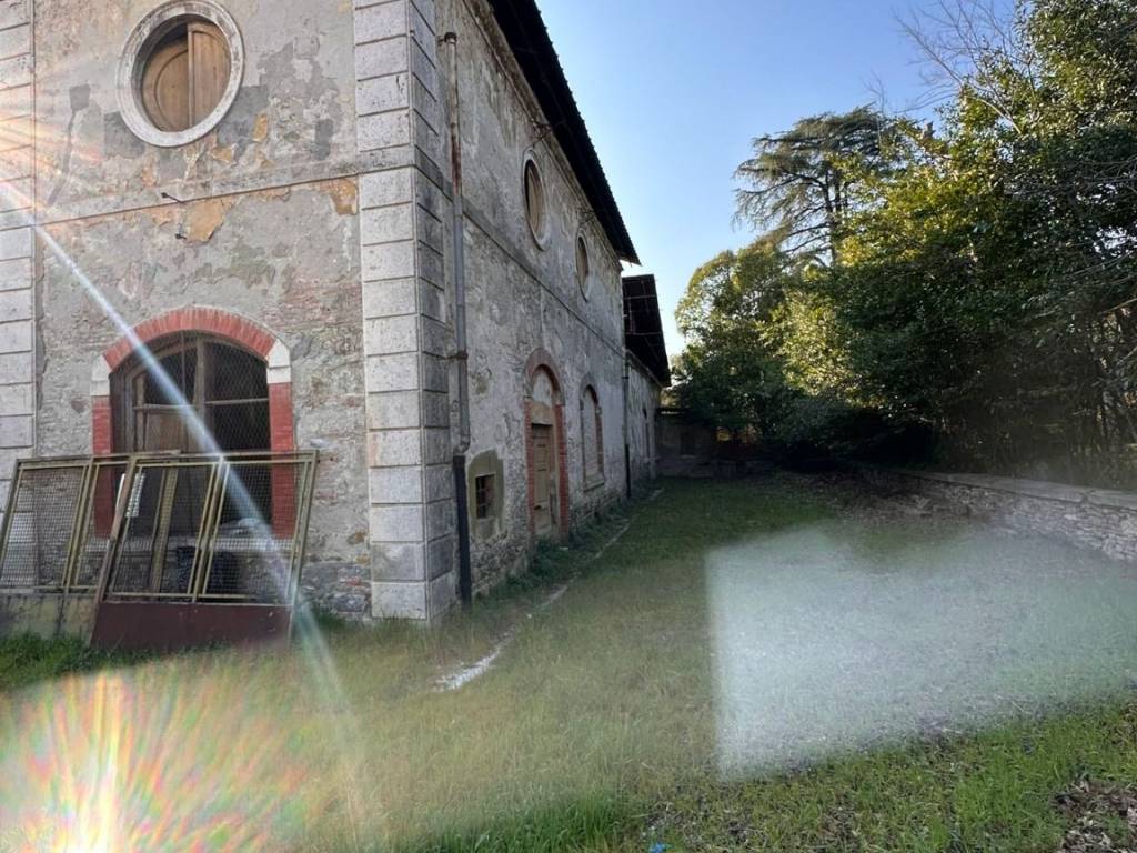 Palazzo / stabile a Montecatini-terme in Viale Bicchierai - Foto 4