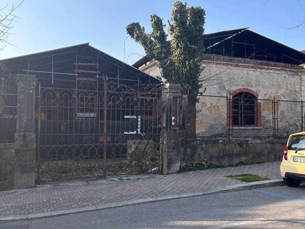 Palazzo / stabile a Montecatini-terme in Viale Bicchierai - Foto 5