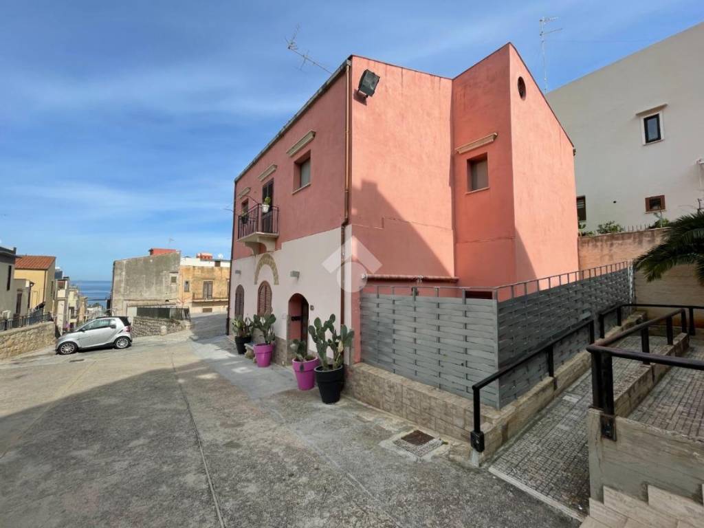 Casa indipendente a Castellammare del golfo in Via Cappuccini, 6 - Foto 3