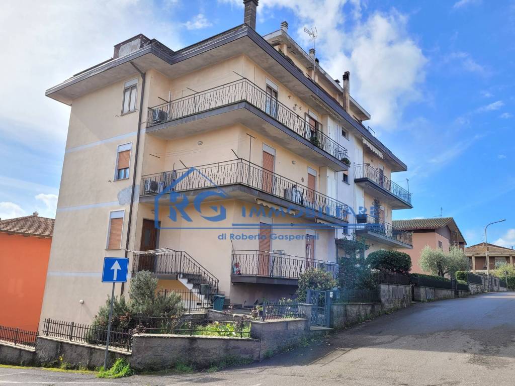 Appartamento a Castiglione in teverina in Piazza della Pace - Foto 2