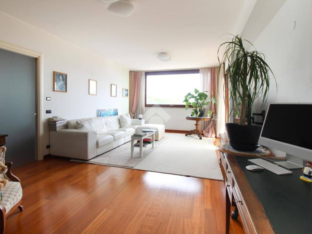 Attico / mansarda a Roseto degli abruzzi in Via adige, 13 - Foto 3