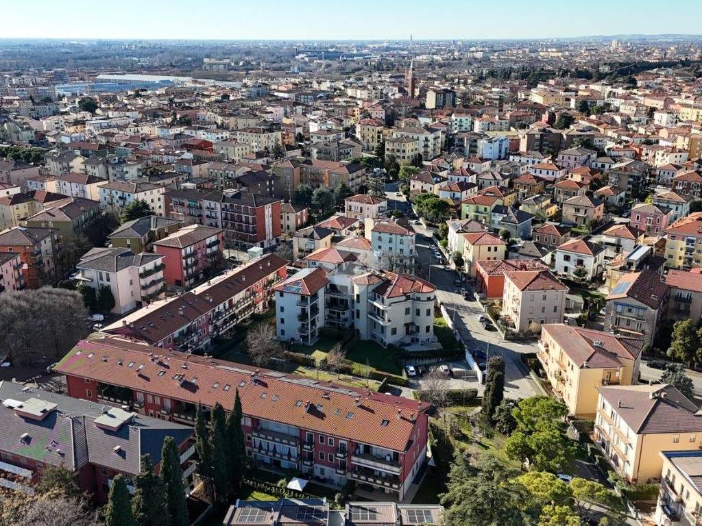 Appartamento a Verona in VIA UMBERTO BOCCIONI, 15 - Foto 3
