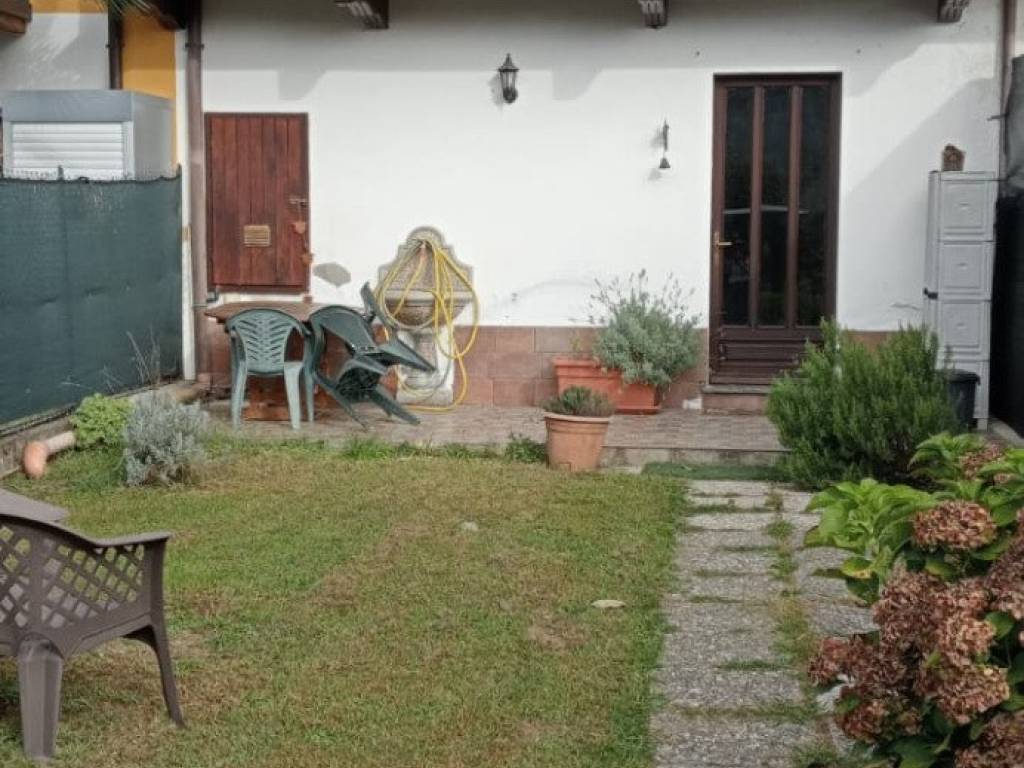 Casa indipendente a Castelletto sopra ticino in Via Asseri - Foto 2