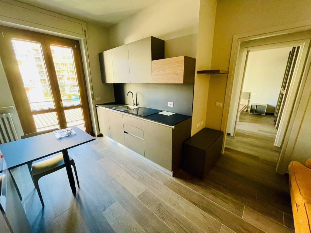 Appartamento a Borgomanero in Via Ugo Foscolo, 1 - Foto 2