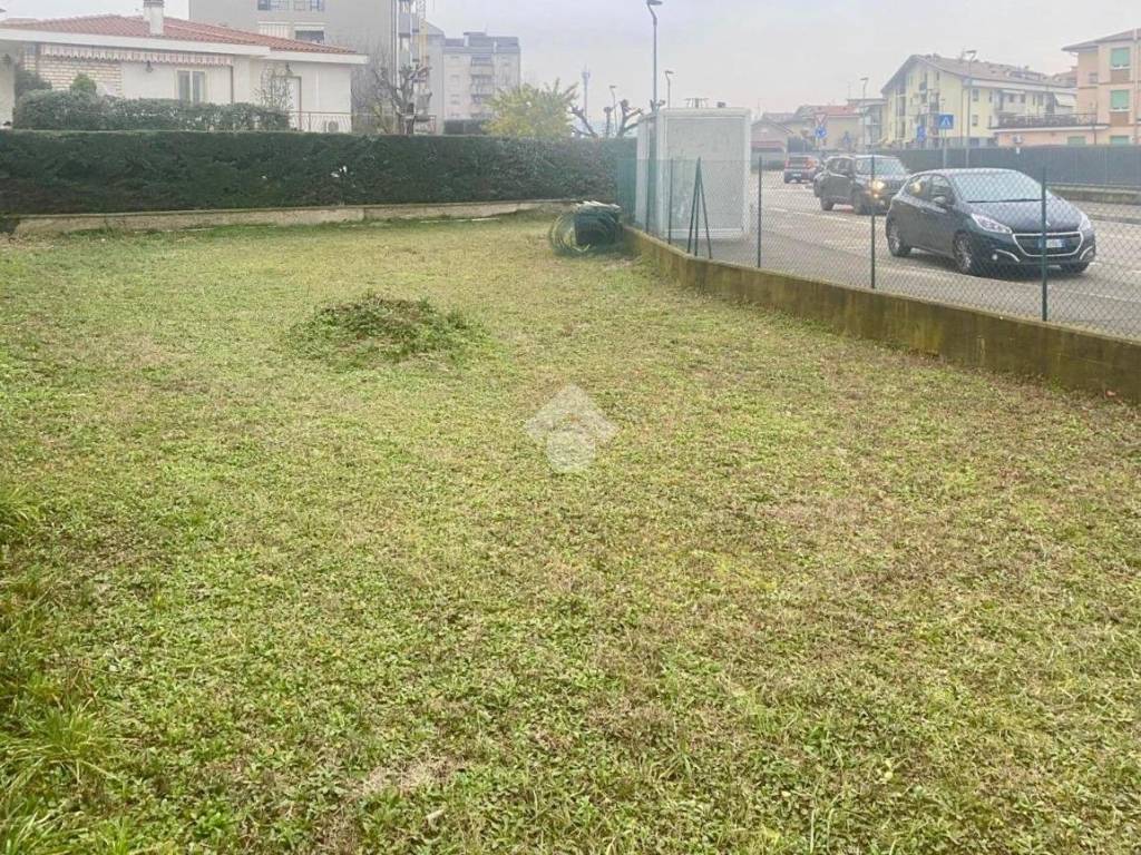 Terreno a Bussolengo in Via Cangrande - Foto 2
