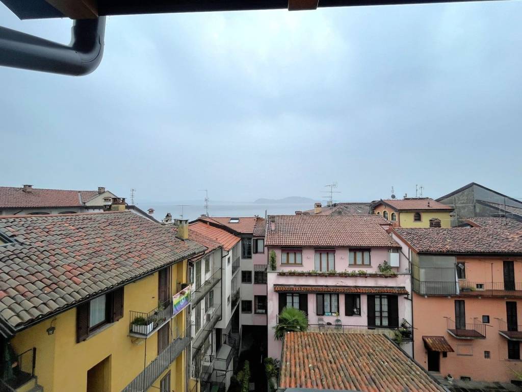 Appartamento a Belgirate in Via 4 Novembre - Foto 2