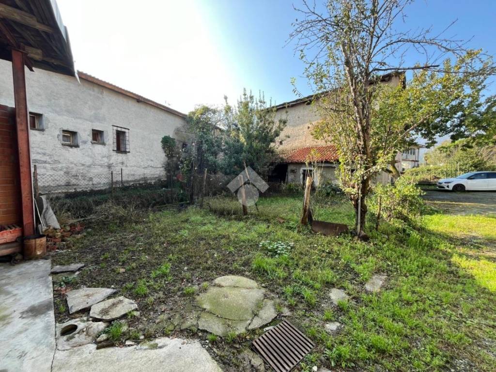 Casa indipendente a Revello in Via Vecchia della Valle, 7 - Foto 4