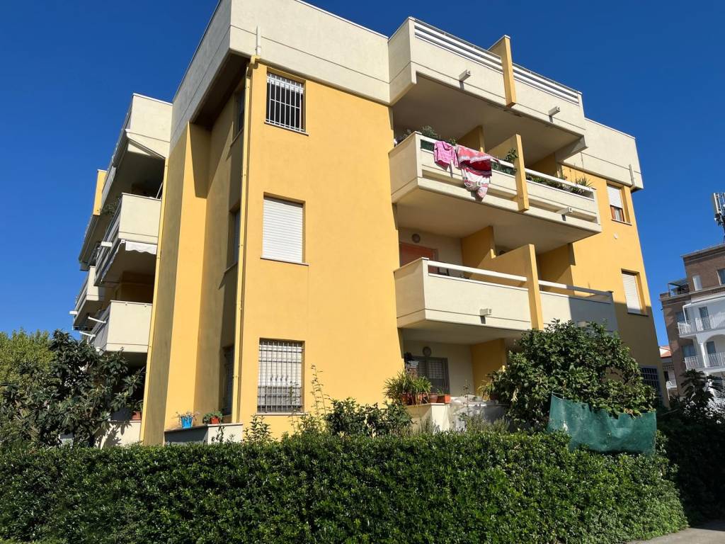 Appartamento a Alba adriatica in Via Rodi, 7 - Foto 4