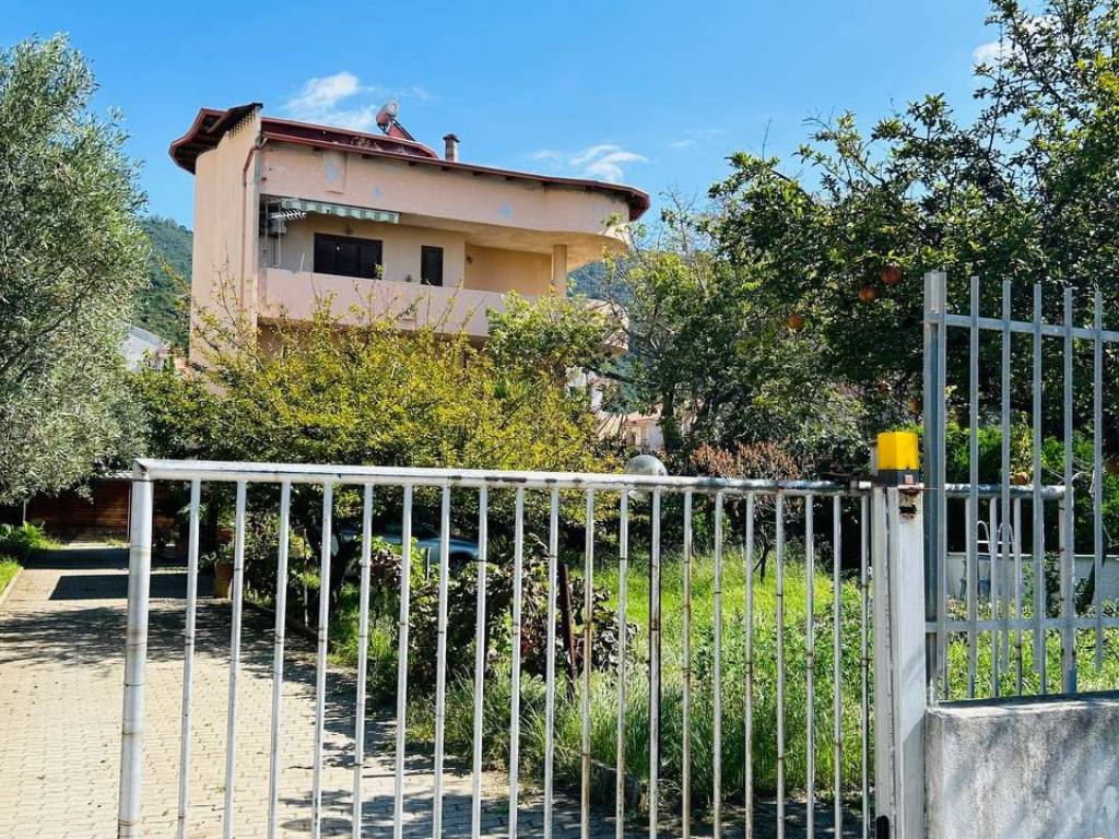 Villa a Nocera terinese in Viale Stazione - Foto 2