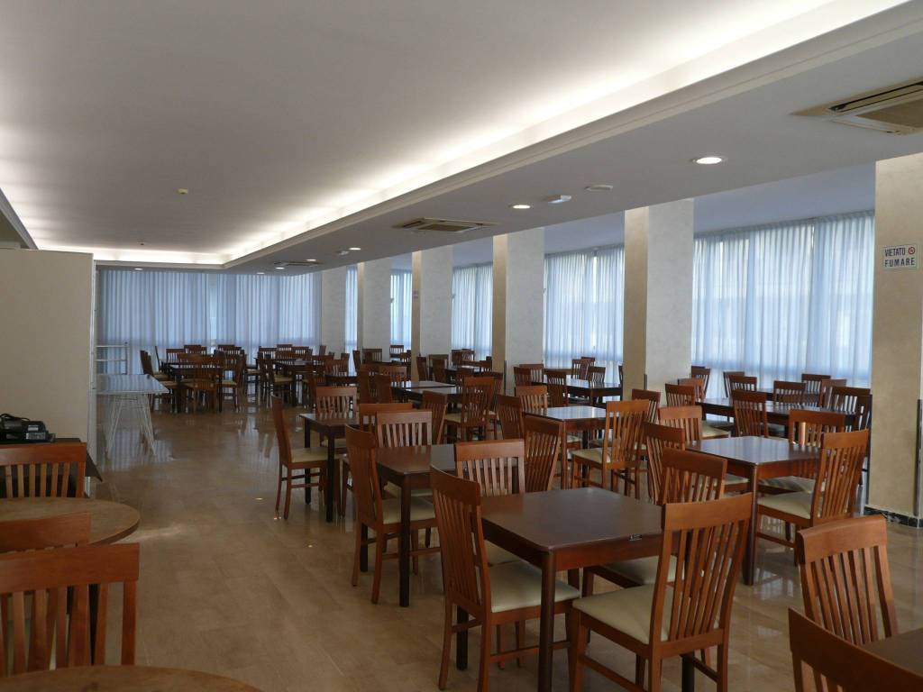 Palazzo / stabile a Riccione - Foto 4