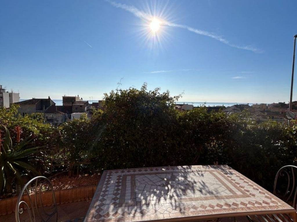 Appartamento a Ceriale in Via Chioso e Loro, 7 - Foto 2