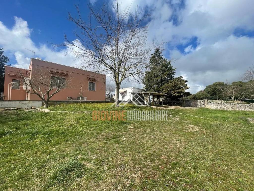 Villa a Martina franca in Via Massafra S.N.C. - Foto 2