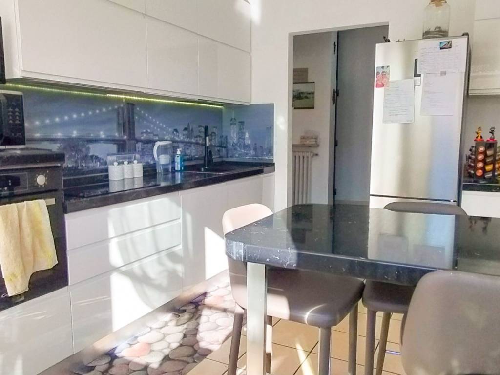 Appartamento a Carnago in Via Libertà, 10 - Foto 2