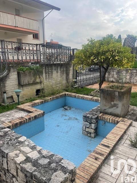 Villa a Teramo in Via GRAN SASSO 5/6 - Foto 2