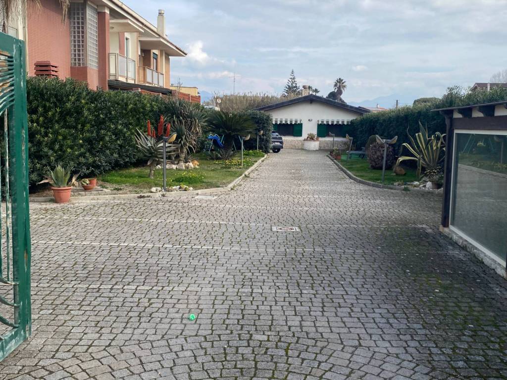 Villa a Pontecagnano faiano in Via Mar Ionio, 105 - Foto 3