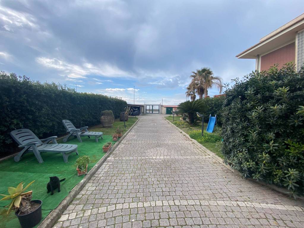 Villa a Pontecagnano faiano in Via Mar Ionio, 105 - Foto 4