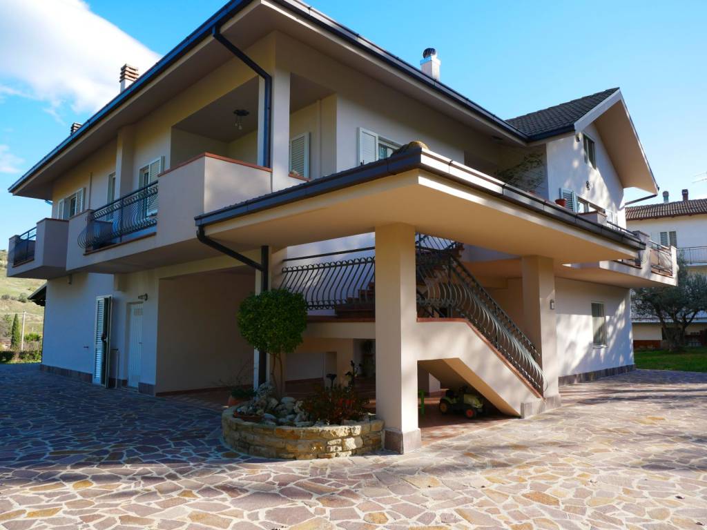 Villa a Alanno - Foto 2